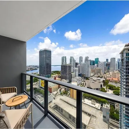 Modern Studio In Downtown Miami With Stunning City Views